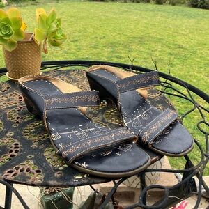 Leather healed sandles